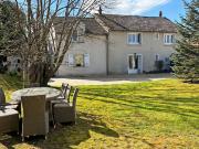 Maison avec piscine et jardin