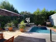 Maison avec piscine et jardin