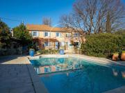 Maison avec piscine et jardin