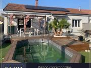 Maison avec piscine et jardin