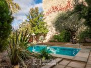 Maison avec piscine et jardin