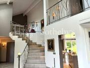 Maison avec piscine et jardin