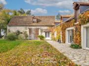 Maison avec piscine et jardin