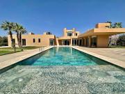 Maison avec piscine et jardin