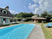 Maison avec piscine et jardin