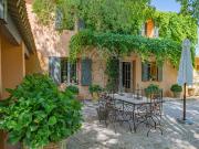 Maison avec piscine et jardin