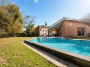 Maison avec piscine et jardin