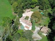 Maison avec piscine et jardin