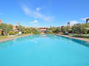 Maison avec piscine et jardin