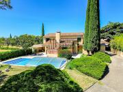 Maison avec piscine et jardin