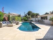 Maison avec piscine et jardin