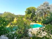 Maison avec piscine et jardin