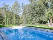 Maison avec piscine et jardin