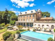 Maison avec piscine et jardin