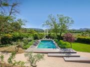 Maison avec piscine et jardin