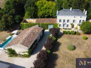 Maison avec piscine et terrasse