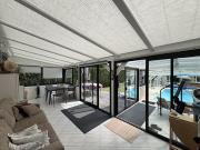 Maison avec piscine et jardin