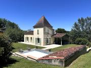Maison avec piscine et jardin