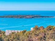 Maison avec piscine et jardin