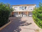 Maison avec piscine et jardin