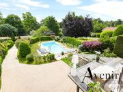 Maison avec piscine et jardin