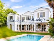 Maison avec piscine et jardin