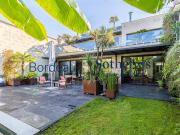 Maison avec piscine et jardin