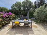 Maison avec piscine et jardin