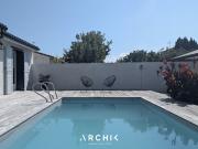 Maison avec piscine et jardin