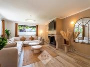 Maison avec piscine et jardin