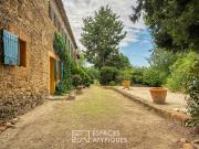 Maison avec piscine et jardin