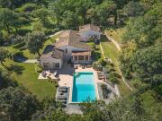 Maison avec piscine et jardin