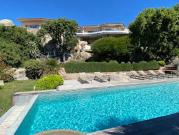 Maison avec piscine et jardin