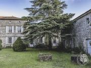 Maison avec piscine et jardin