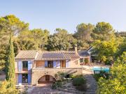 Maison avec piscine et jardin