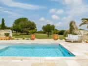 Maison avec piscine et jardin