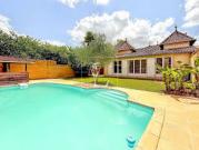 Maison avec piscine et jardin Maison avec piscine et jardin