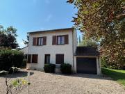 Maison avec piscine et jardin sur un terrain de 1.825 m2