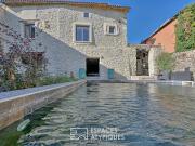 Maison avec piscine et terrasse Maison avec piscine et terrasse