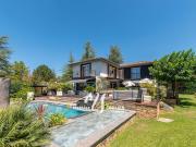 Maison avec piscine et terrasse