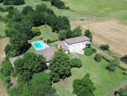 Maison avec piscine et jardin