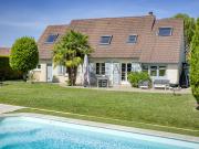 Maison avec piscine et terrasse