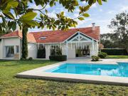 Maison avec piscine et terrasse
