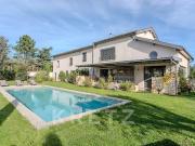 Maison avec piscine et terrasse