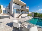 Maison avec piscine et terrasse