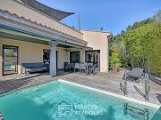 Maison avec piscine et terrasse
