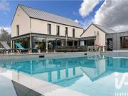 Maison avec piscine et terrasse