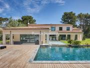 Maison avec piscine et terrasse