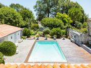 Maison avec piscine et terrasse