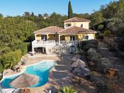 Maison avec piscine et terrasse